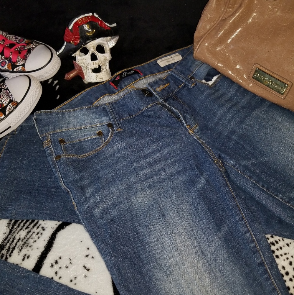 Beautiful Guess Bootcut Jeans - Picture 3 of 5